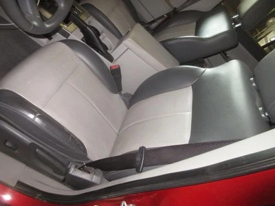 Used Side Marker Light Assembly fits: 2008 Jeep Liberty Side Marker bumper mount - Image 1 of 4