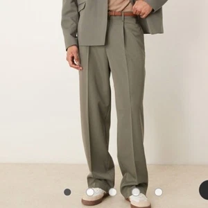 ASOS DESIGN Pantalone tuta uomo gamba larga colore verde 32x30” - Foto 1 di 10