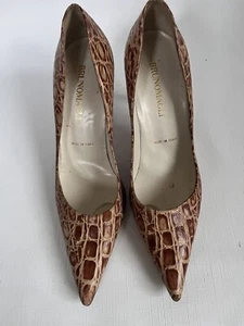 Bruno Magli Size: 6½ Brown Textured Leather Pointed Toe Pumps Made In Italy - Picture 1 of 9