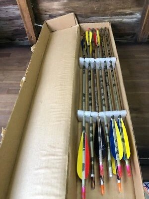 Vintage 12-Easton Camo Hunter Lite Aluminum Arrows - Image 1 of 4