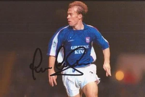 IPSWICH: FOTO DE ACCIÓN FIRMADA POR JAMIE CLAPHAM 6x4 + certificado de autenticidad - Imagen 1 de 1