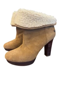 UGG Dandylion Suede Ankle Booties Size 6 Sheepskin Heeled Shearling Foldover - Picture 1 of 11