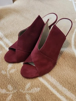 Trina Turk Laguna ROJO Mules Slides Tacones Sandalias Zapato Peeptoe Gamuza Cuero 37.5 Foto 1 de 4