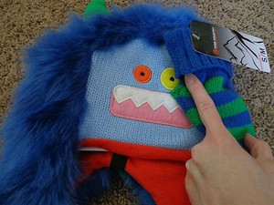 Marca FREE COUNTRY NUEVO CON ETIQUETAS para niño talla S/M conjunto de sombrero y guante monstruo tejido azul/verde - Imagen 1 de 6