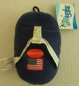 Grriggles Squeak Plush Patriotic Pooch Flip-Flops Dog/Pup/Cat Toy - Picture 1 of 1