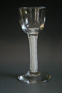 18TH CENTURY ENGLISH WINE GLASS WITH DOUBLE OPAQUE TWIST STEM - Bild 1 von 4
