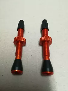 Juego de válvulas sin manguera KTM SV 45mm MTB bicicleta de carretera naranja 10 gramos nuevo - Imagen 1 de 2
