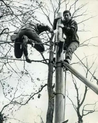 Prince Charles Royal Marines Assault Course 1975 Foto Original Estampada 8x10 Foto 1 de 2