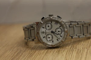Reloj cronógrafo Bulova 96R19 de acero inoxidable con bisel de diamantes para dama 6,25 nuevo bate - Imagen 1 de 6