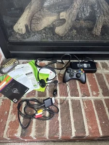 Xbox 360 Zubehör Netzteil, Headset, Wireless Controller, AV Kabel - Bild 1 von 8