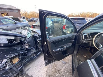 Used Front Left Door Assembly Front fits: 2014 Gmc Acadia L. w/o express power F - Изображение 1 из 4