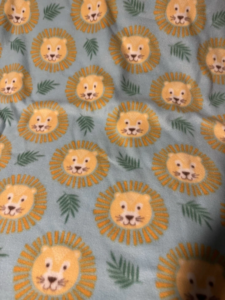 Tela polar Blizzard - Por yarda - Leones Foto 1 de 1