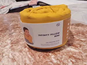 Huzi Infinity Pillow kids Mini Travel Neck Pillow ochre yellow NEW - Picture 1 of 14