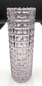 Zylindervase aus weichem Lavendel lila Fensterscheibe geprägtem Glas, Sägezahnrand - Bild 1 von 8