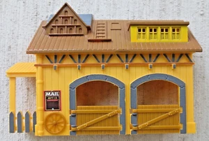 HO OR OO COLORFUL MODEL TRAIN LAYOUT STABLE BACKDROP 6 3/4" WIDE BY 4 1/2" TALL - Picture 1 of 5