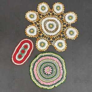 vintage hand crocheted doilies lot! CRAFT, COTTAGE CORE, STYLISH FS BnftsCharity - Picture 1 of 14