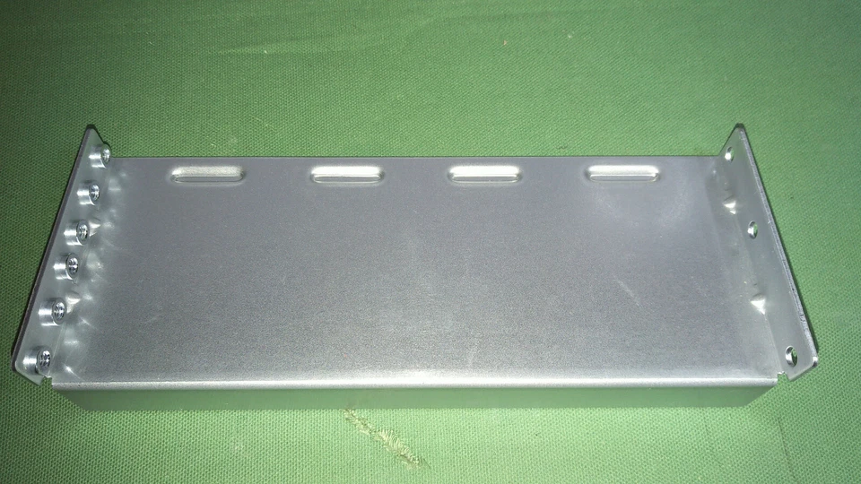 Soporte de rack para parte trasera de equipo pesado Foto 1 de 1