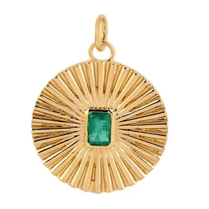Emerald Gemstone 18k Yellow Gold Circle Pendant Handmade Jewelry For Halloween - Picture 1 of 5