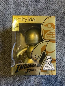 Indiana Jones Mighty Muggs Gold Fertility Idol Hasbro Chunky Vinyl Figure SDC - Picture 1 of 7