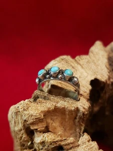 Anello Nativi Americani Bambino Argento e Turchese Vintage - Misura 2 - Foto 1 di 7