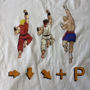 UT Street Fighter Ryu Ken Sagat Dragon Shoryuken Uppercut Capcom Shirt Vintage - Bild 1 von 5