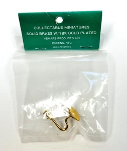 Dollhouse Miniature Wall Sconce Candlestick Brass 18 K Gold Plated Collectable. - Picture 1 of 5