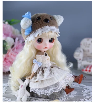 Muñeca Blyth de fábrica de 12" de pelo largo dorado claro maquillaje ojos dormidos Foto 1 de 4