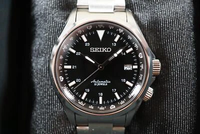 New NOS Seiko SARG003 6R15 Rare Black Dial Alpinist Automatic Watch - Image 1 of 4