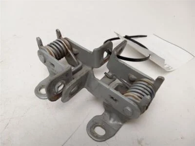 2005-2009 LAND ROVER LR3 TAILGATE HINGE - Image 1 of 4