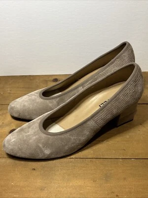 Van Eli 鞋女式 7 M 一脚蹬高跟鞋米色麂皮绒休闲 2 英寸高跟鞋 — 第 1/4 张图片