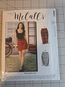 8051 McCalls Pattern Misses Straight Skirt in 5 Lengths Size 6 8 10 12 14 UNCUT - Picture 1 of 2