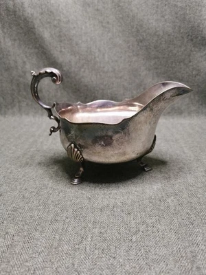 SILVER PLATE GRAVY BOAT WITH ORNATE RIM AND SHELL TOP LEGS, 19TH CENTURY, ✨✨ - Image 1 of 4