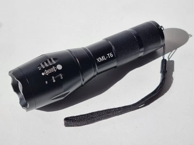 LED-Taschenlampe - 1000 Lumen - XML-T6 - Winter Wald  - Outdoor - Zoom - Bild 1 von 4