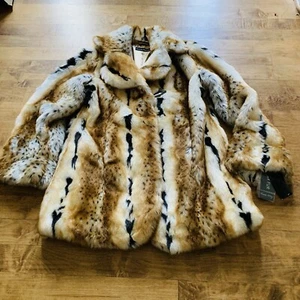 Gorgeous And Soft Pamela McCoy Faux Fur  White Leopard New with Tags Large - Picture 1 of 15