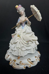 Estatuilla de porcelana Capodimonte San Marcos "Dama con sombrilla" - Imagen 1 de 5