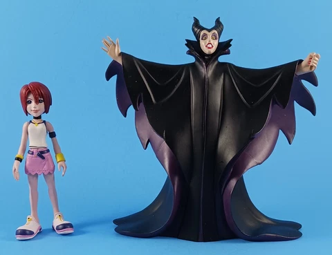 Disney Squaresoft Kingdom of Hearts Kairi with Maleficent Figures Cover