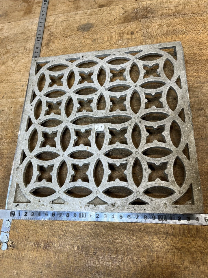 N. 20 Dessous repose plat aluminium  outil cuisine ustensile décor vintage - Photo 1/3