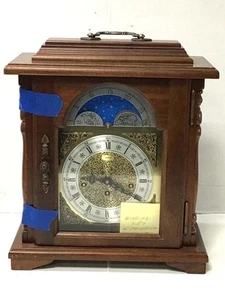 VINTAGE EMPEROR MOON PHASE MANTEL CLOCK WITH KEY - Picture 1 of 8