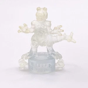 Yu-Gi-Oh Vintage Cápsula Juguete Blanco Transparente Mini Figura Borrador Muñeca de Goma Japón - Imagen 1 de 8