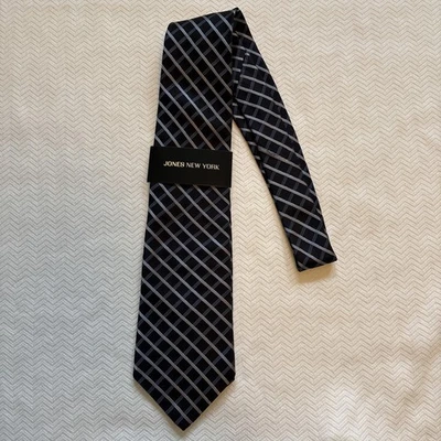 Jones New York Men’s Navy Blue 100% Silk Checkered Geometric Neck Tie NWT - Image 1 of 4