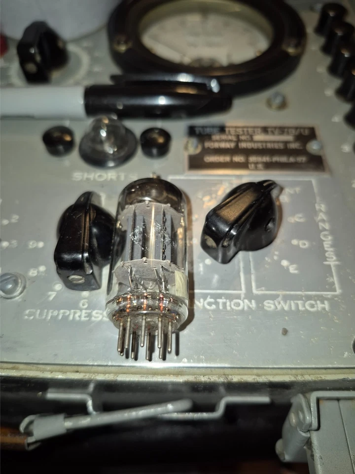 1 excelente placa acanalada fuerte Telefunken 12AU7 tubo #687 Foto 1 de 1