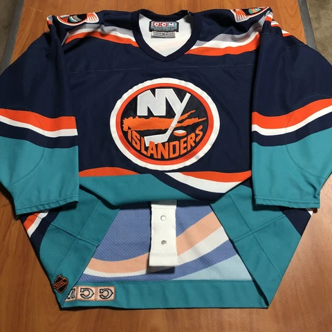 (READ) CCM Authentic New York Islanders Wave NHL Hockey Jersey Vintage Blue 52 Cover
