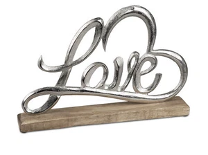 Dekoobjekt LOVE mit Herz auf Fuß L. 34cm silber natur Alu + Mango Holz Formano