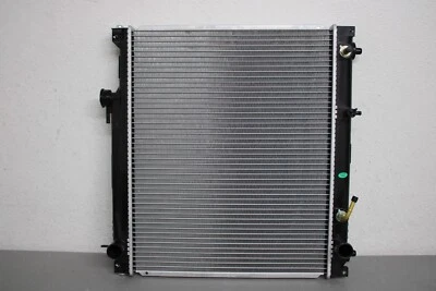 1996 1997 1998 SUZUKI SIDEKICK FRONT RADIATOR Foto 1 de 4