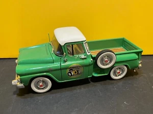 1/24 M2 1958 GMC HAYS PICKUP TRUCK GREEN OPENING HOOD DOORS AND TAILGATE - Picture 1 of 7