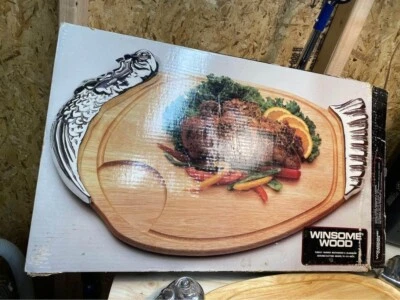 Cortador de platos de madera para servir pavo Winsome, usado un par de veces Foto 1 de 4
