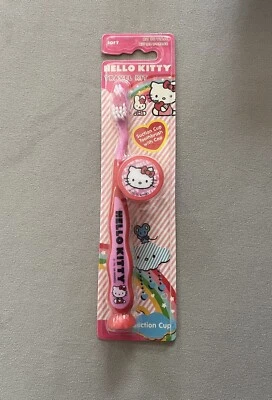 Kit de viagem Hello Kitty (inclui escova de dentes macia e tampa) idades 3+, novo no pacote! - Imagem 1 de 4