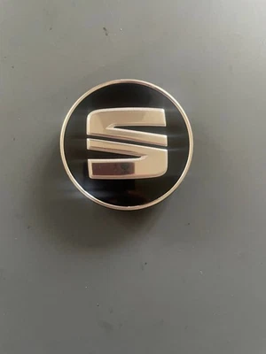 Genuine Seat  Ibiza, Leon, Arona, Ateca Alloy Wheel Centre Cap 5F0 601 171   - Image 1 of 4