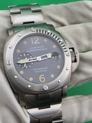 rare PANERAI 106  Luminor Submersible PAM00106 titanium 44mm anthracite dial  - Image 1 of 4