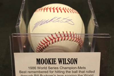 Mookie Wilson Autographed Baseball TRISTAR CERT, Case, and Hologram - Image 1 of 4